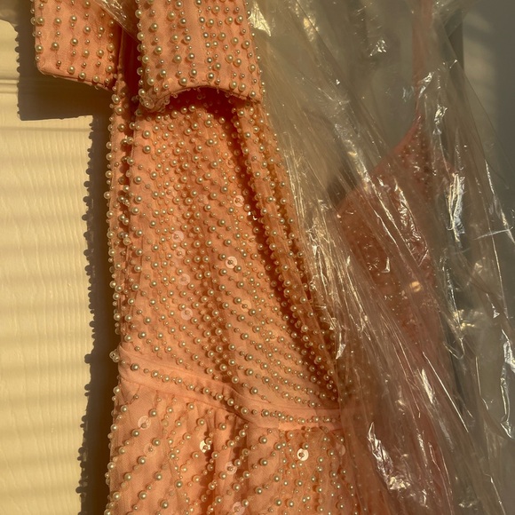 Mac Duggal - 93735 Pearl Beaded High Slit Gown × 1
0 / Pink - Picture 8 of 8